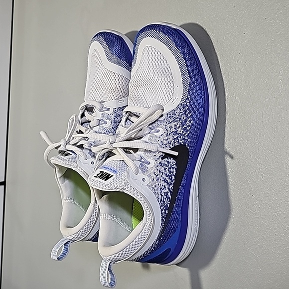 Nike white and blue size 8 athletic running shoes - Picture 3 of 7